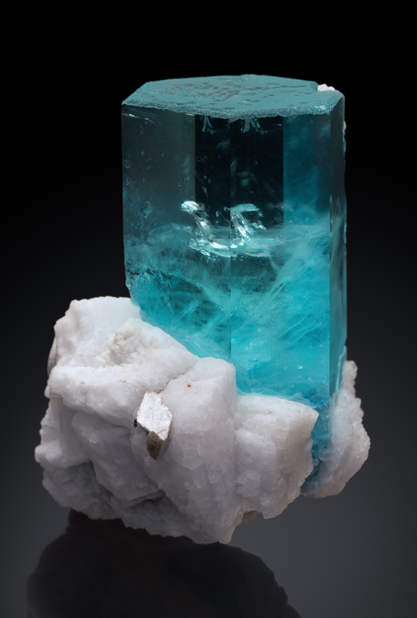 Beryl v. Aquamarine, Albite